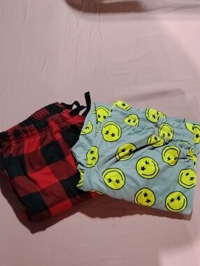Womens Red Plaid and Yellow Smile Face Pajama Bottoms - Unbranded
